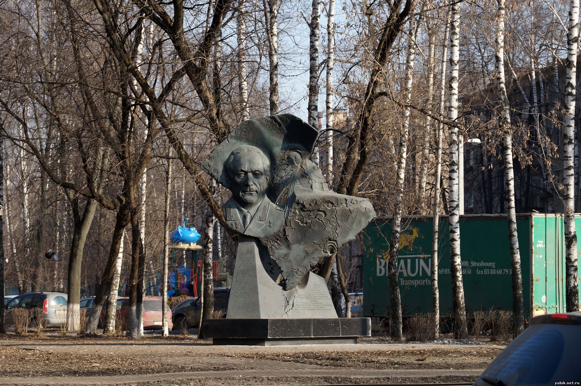 Памятник Мозжорину Королев